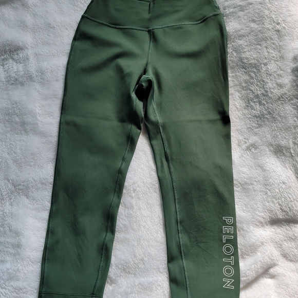 3 pair bundle!! Peloton essential workout legging - Picture 13 of 14